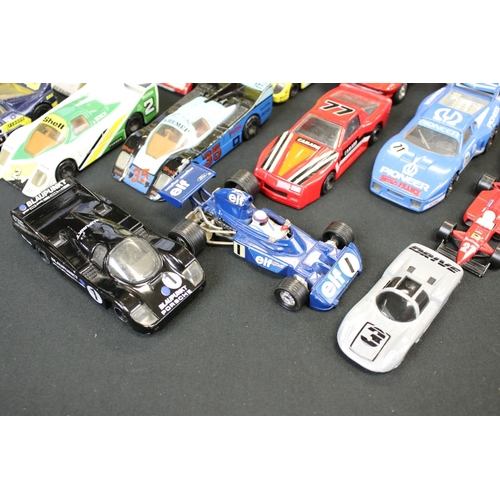 1090 - 19 Boxed / cased diecast models to include Atlas Editions, Corgi, Matchbox, Brumm, Model Box & Shell... 