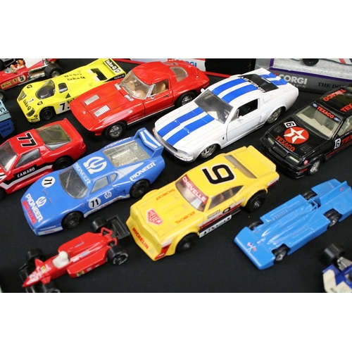 1090 - 19 Boxed / cased diecast models to include Atlas Editions, Corgi, Matchbox, Brumm, Model Box & Shell... 