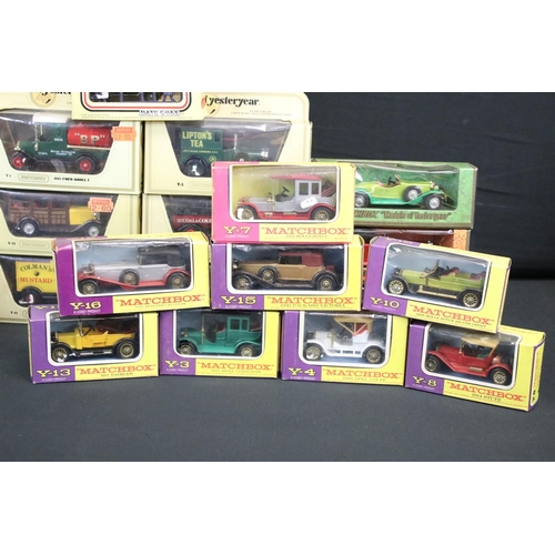 1093 - 22 Boxed Matchbox Models of Yesteryear diecast models plus a boxed Lledo Days Gone model, various se... 