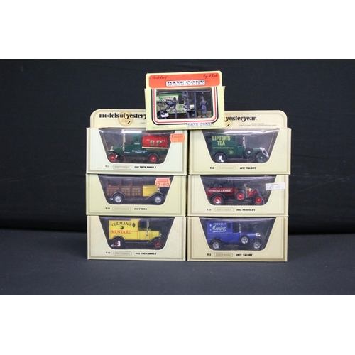 1093 - 22 Boxed Matchbox Models of Yesteryear diecast models plus a boxed Lledo Days Gone model, various se... 