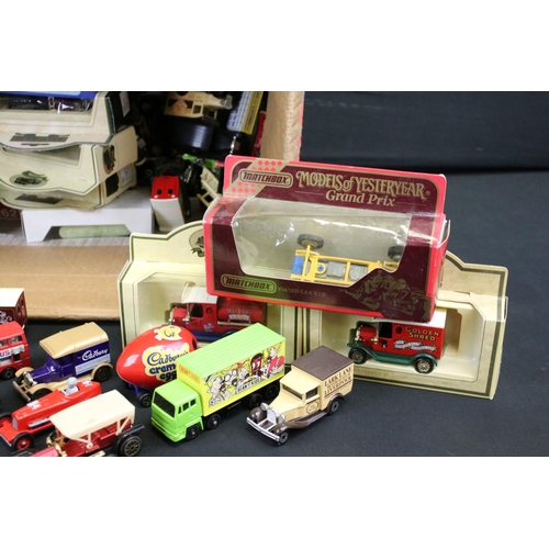 1096 - Collection of diecast models to include 27 boxed examples (featuring Lledo, Corgi & Matchbox - dieca... 