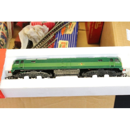 111A - Collection of Hornby Dublo and OO gauge model railway to include boxed 2234 Deltic Diesel Electric C... 