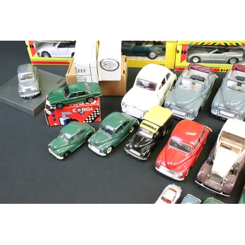 1128 - Collection of diecast models to include 26 x boxed examples featuring Shell Classic Sportscar Collec... 