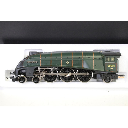 114 - Seven boxed Hornby / Triang OO gauge locomotives to include R350 A4 Loco Mallard, R351 Co Co Class E... 