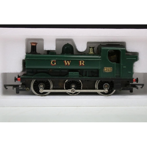 114 - Seven boxed Hornby / Triang OO gauge locomotives to include R350 A4 Loco Mallard, R351 Co Co Class E... 