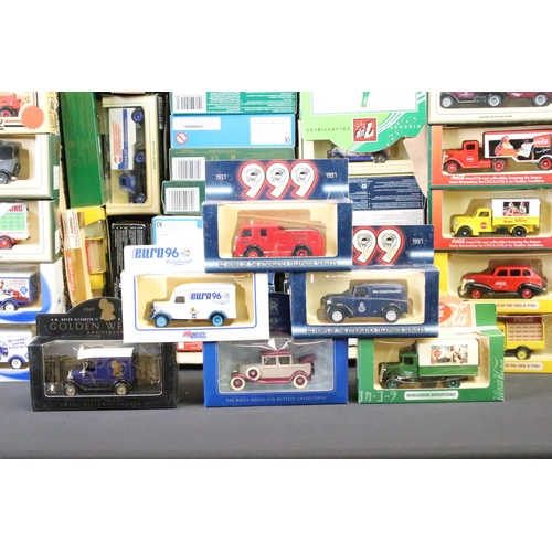 1148 - Large group of boxed Lledo diecast model vehicles to include mostly Days Gone and advertising vehicl... 