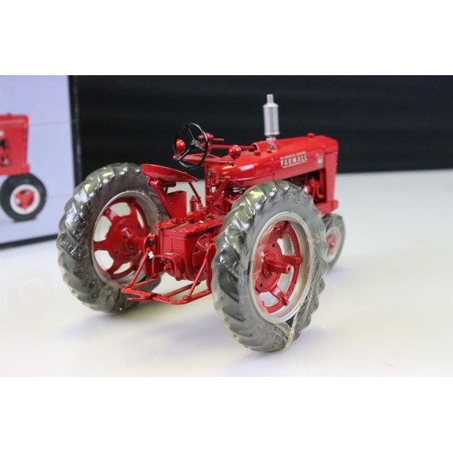 1165 - Ertl The Farmall M Mc Cormick - Deering Precision Series Tractor model in original box. Model VG, bo... 