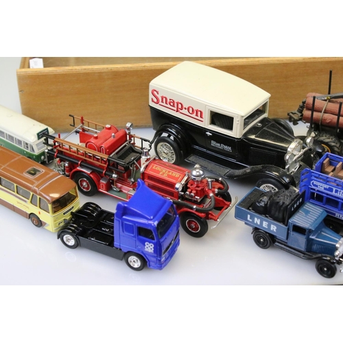 1170 - Over 60 diecast models to include Burago, Corgi, Oxford Diecast, EFE & Matchbox examples, with model... 