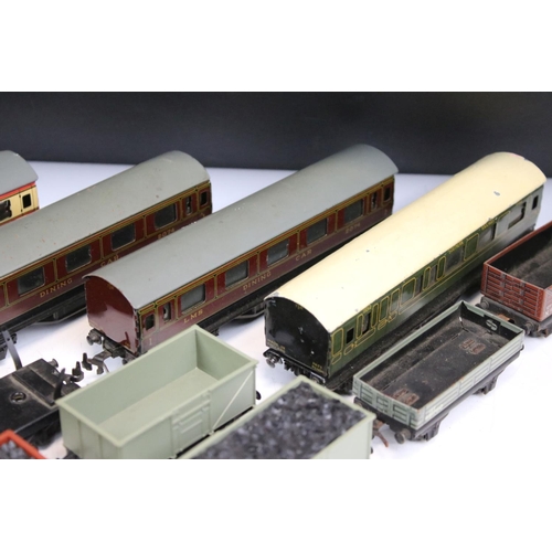 118 - 13 TTR items of rolling stock to include coaches, wagons and vans