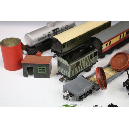 118 - 13 TTR items of rolling stock to include coaches, wagons and vans