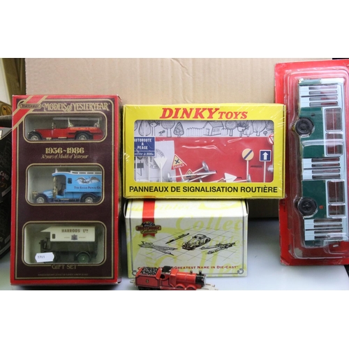 1186 - 64 Boxed diecast models to include many various Matchbox Models of Yesteryear, Lledo etc plus a boxe... 