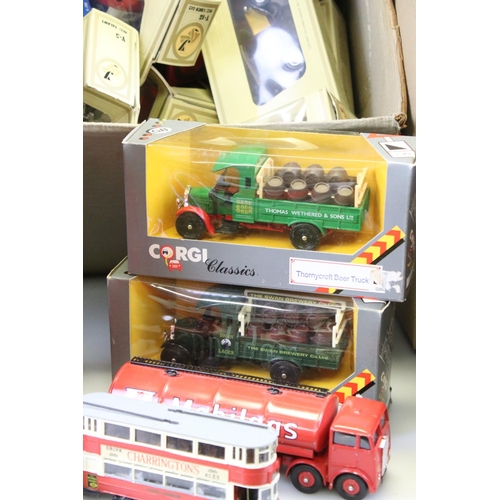 1186 - 64 Boxed diecast models to include many various Matchbox Models of Yesteryear, Lledo etc plus a boxe... 