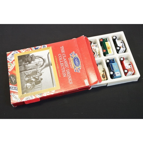 1226 - Collection of approximately 31 diecast models with examples from Corgi Classics and Cameo, featuring... 