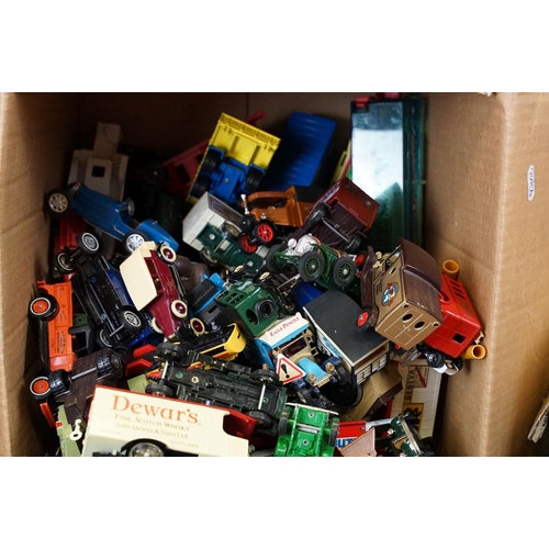 1229 - Large Quantity of diecast models to include Matchbox Series, Matchbox Superkings, Corgi Batmobile an... 