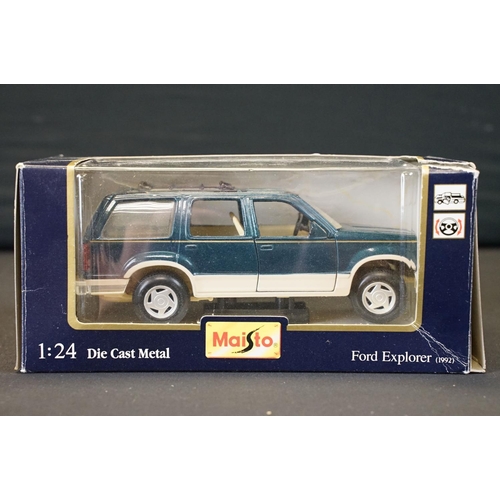 1239 - Nine boxed 1/10 - 1/24 diecast models to include Welly Dodge 02 Ram 1500 Quad Short Box, and 8 x Mai... 