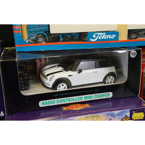 1244 - Collection of 17 boxed diecast model sets with examples from Tekno, Solido, Matchbox and Lledo, feat... 