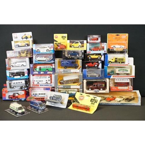 1247 - Collection of 32 boxed diecast models to include examples from Corgi, Dinky, Solido, American Highwa... 