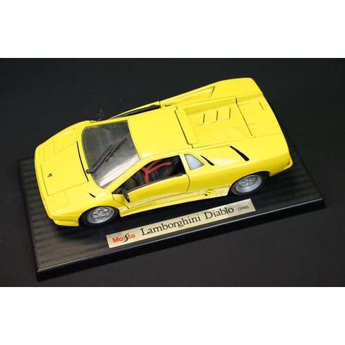 1248 - 17 Diecast models to include Burago, Maisto, Welly etc featuring Burago Mercedes 300 SL, Kyosho 1/18... 