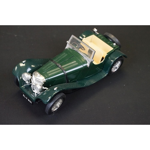 1248 - 17 Diecast models to include Burago, Maisto, Welly etc featuring Burago Mercedes 300 SL, Kyosho 1/18... 