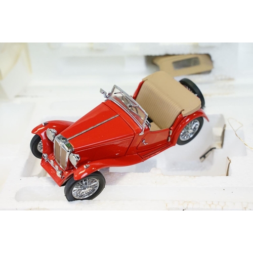 1249 - Four boxed Franklin Mint 1/24 diecast models to include 1948 MGTC, The 1903 Ford Model A, 1911 Stanl... 