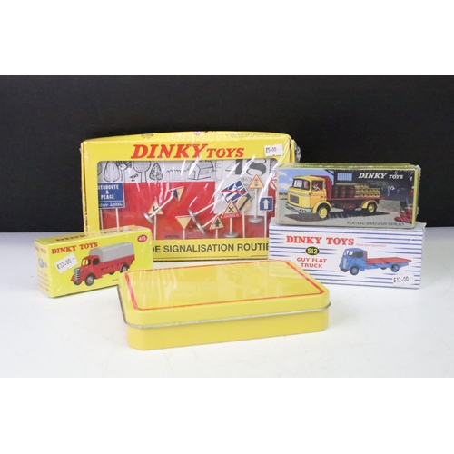 1258 - Four sealed boxed Atlas Dinky diecast models and set to include 593 Road Signs, 512 Guy Flat Truck, ... 