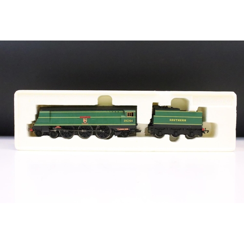 139 - Four boxed Hornby OO gauge locomotives to include 2 x Super Detail (R2342A SR 0-6-0 Class Q1 Locomot... 