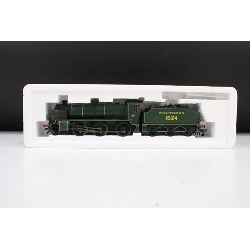 140 - Five boxed Bachmann OO gauge locomotives to include 31300 4-6-0 Manor Class, 32153 N Class 1824 Line... 