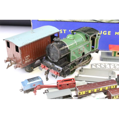 141 - Boxed Lone Star OOO EL 51 Passenger Set complete with locomotive, 4 x items of rolling stock and tra... 