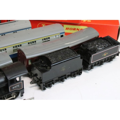 144 - Quantity of Triang / Hornby OO gauge model railway to include boxed R253 0-4-0 Dock Shunter Red Live... 