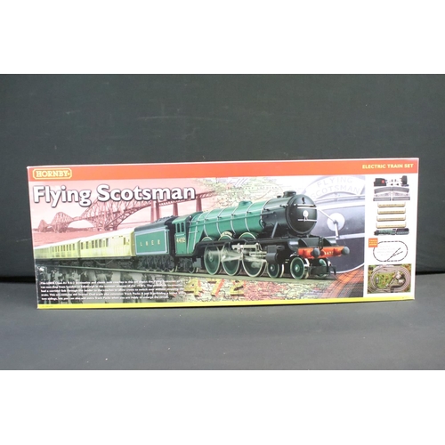 146 - Boxed Hornby OO gauge R1039 Flying Scotsman electric train set, complete, plus a boxed Hornby R8017 ... 