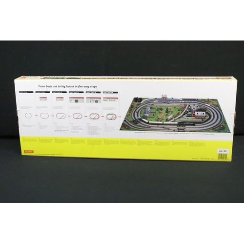 146 - Boxed Hornby OO gauge R1039 Flying Scotsman electric train set, complete, plus a boxed Hornby R8017 ... 