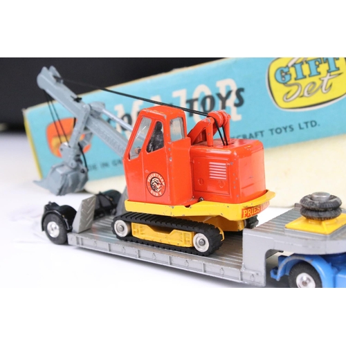 1474 - Boxed Corgi Major Gift Set No 27 Machinery Carrier with Bedford Tractor Unit and Priestman Cub Shove... 