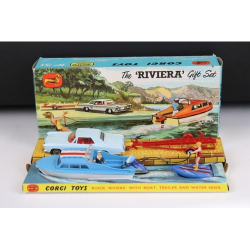 1476 - Boxed Corgi No 31 The Riviera Gift Set diecast model, complete and with both figures and instruction... 