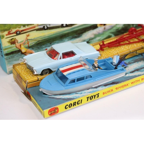 1476 - Boxed Corgi No 31 The Riviera Gift Set diecast model, complete and with both figures and instruction... 