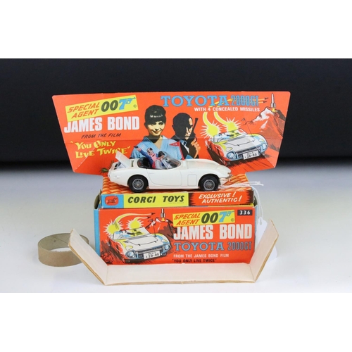 1489 - Boxed Corgi 336 James Bond Toyota 2000 GT diecast model complete with both figures, 8 x missiles and... 