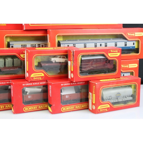 150 - 35 Boxed OO gauge items of rolling stock to include 32 x Triang / Hornby, 2 x Airfix and 1 x Palitoy... 