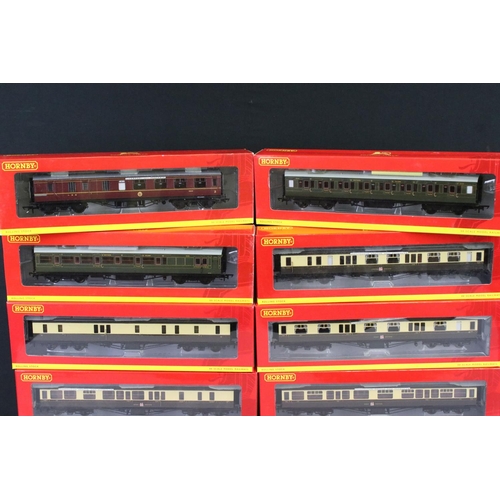 151 - 15 Boxed Hornby OO gauge items of rolling stock to include R4231, R4232, R4299A, R4300A etc, ex