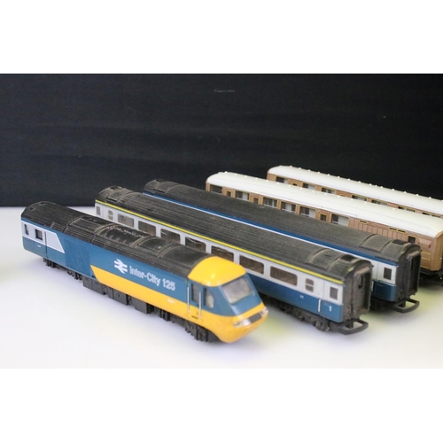 155A - Collection of OO gauge model railway to include 2 x boxed locomotives (Hornby GWR King Class King He... 