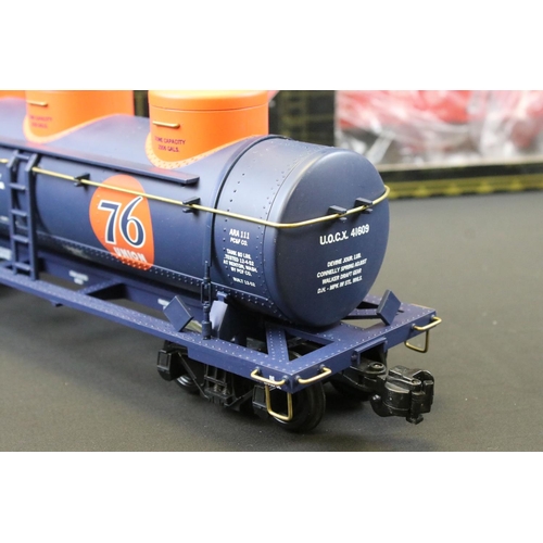 165 - Four boxed #1 Gauge 1:29 Aristo Craft Trains items of rolling stock to include ART41605 Tank Car SP,... 