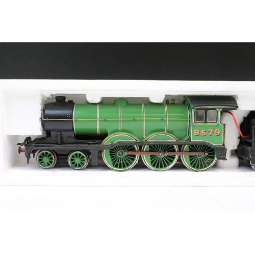 19 - Nine boxed OO gauge locomotives to include 2 x Lima 33025 BR, Hornby Princess Elizabeth, Hornby Clev... 