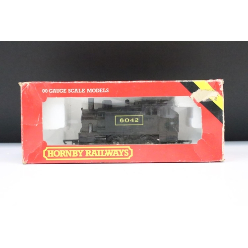 19 - Nine boxed OO gauge locomotives to include 2 x Lima 33025 BR, Hornby Princess Elizabeth, Hornby Clev... 