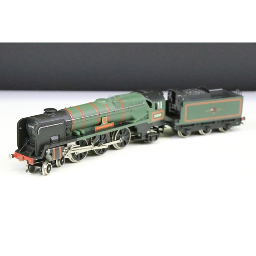 25 - Boxed Wrenn OO gauge W2235 4-6-2 Barnstaple BR locomotive