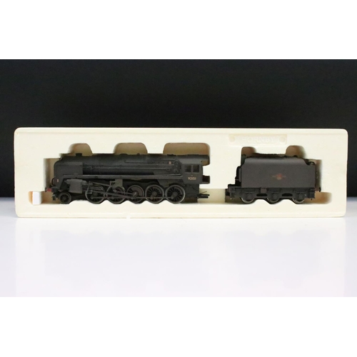 3 - Three boxed Hornby OO Gauge Super Detail locomotives to include R2248 BR 2-10-0 Class 9F weathered 9... 