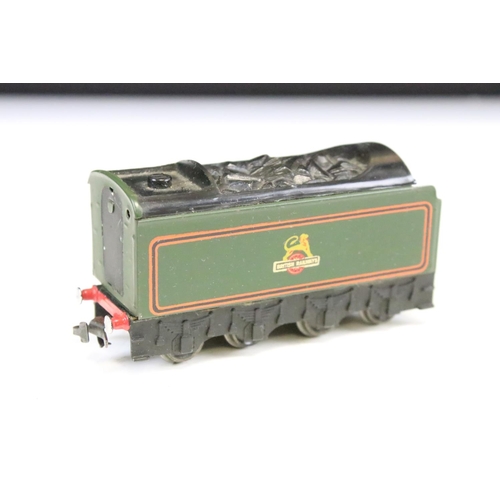 30 - Four Hornby Dublo locomotives to include Duchess of Montrose, 2-6-4 BR 80033, 0-6-2 69550 and 0-6-0 ... 