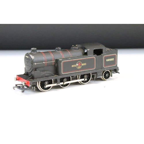 30 - Four Hornby Dublo locomotives to include Duchess of Montrose, 2-6-4 BR 80033, 0-6-2 69550 and 0-6-0 ... 