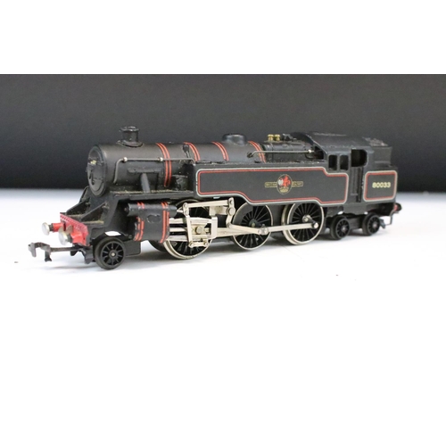 30 - Four Hornby Dublo locomotives to include Duchess of Montrose, 2-6-4 BR 80033, 0-6-2 69550 and 0-6-0 ... 