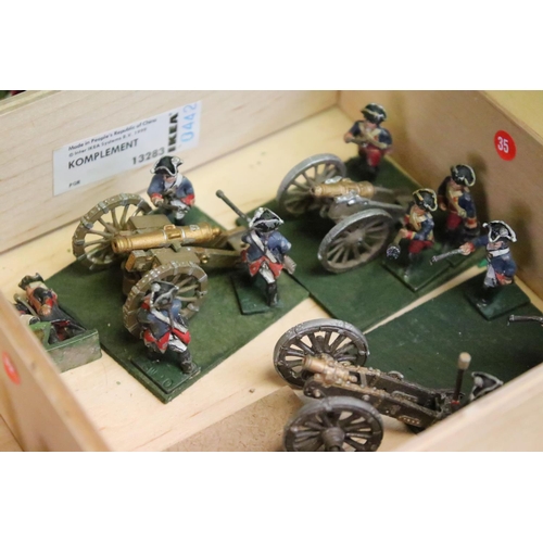 305 - Collection of contemporary painted & part-painted metal soldier figures of the Napoleonic era, featu... 