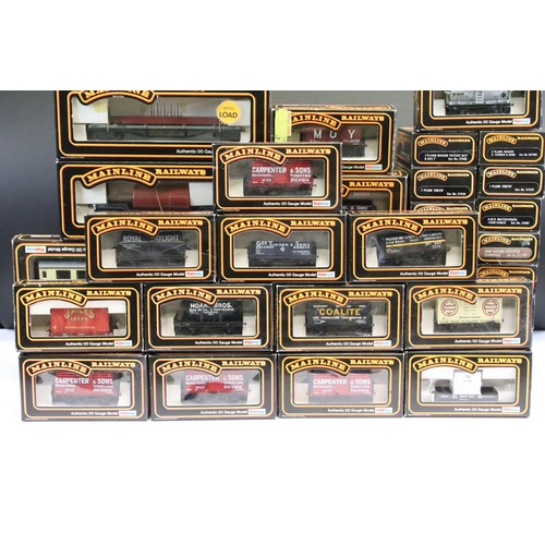 33 - 43 Boxed Palitoy Mainline OO gauge items of rolling stock to include 31157 Coke Wagon MOY, 37428 7 P... 