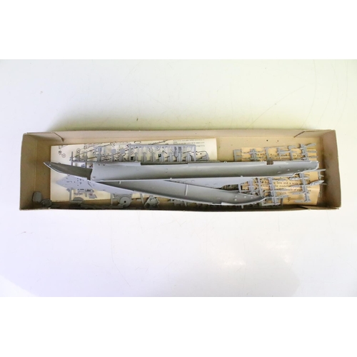 337 - Boxed Hornby Minic Ships 1/2000 Fleet Anchorage set (complete and excellent with some box wear to ed... 