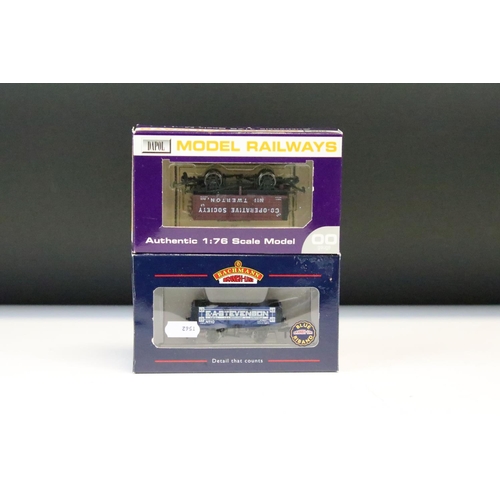 34 - 40 Boxed OO gauge items of rolling stock to include 22 x Airfix, 6 x Bachmann, 4 x Wessex Wagons, 3 ... 